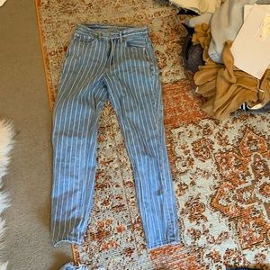 Mom jeans, pinstripe!!